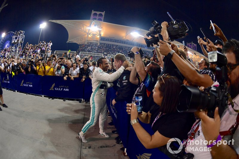 Lewis Hamilton, Mercedes AMG F1, 1st position, celebrates in Parc Ferme with his team