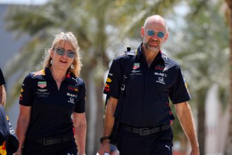 Jayne Poole, HR Direktörü, Red Bull Racing (F1) & Red Bull Technology ve Adrian Newey, Teknik Şef, Red Bull Racing
