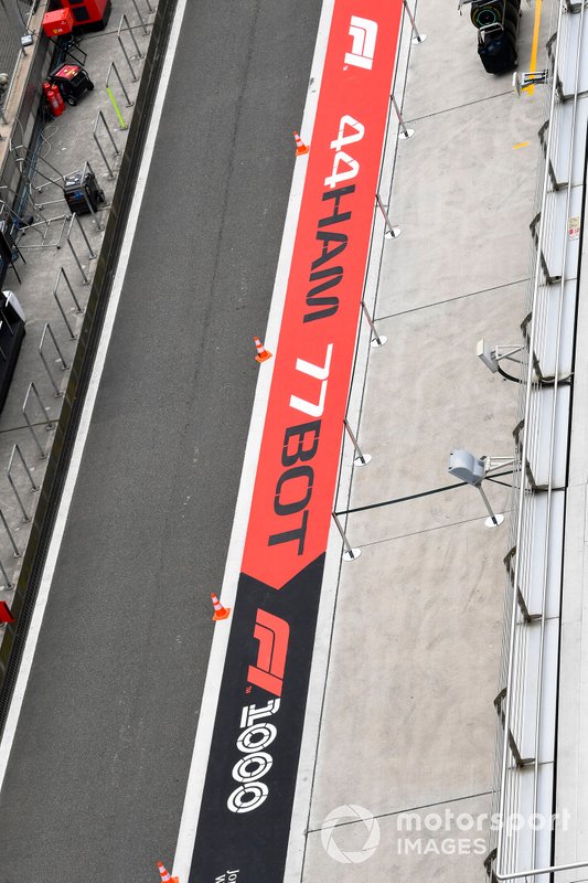 1000th Race Branding in pit lane