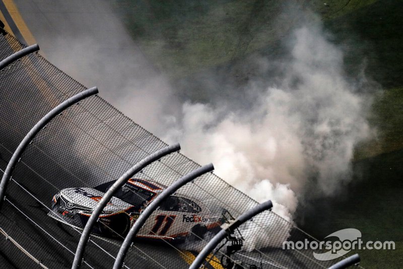 #11: Denny Hamlin, Joe Gibbs Racing, Toyota Camry FedEx Express celebrates his win