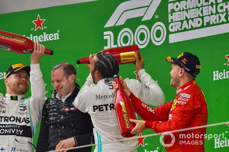 Podio: ganador, Lewis Hamilton, Mercedes AMG F1, segundo, Valtteri Bottas, Mercedes AMG F1, tercero, Sebastian Vettel, Ferrari