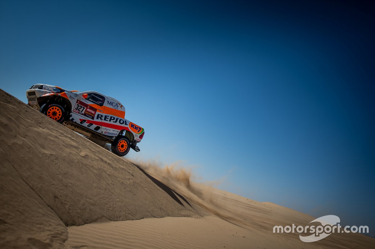 #327 Repsol Rally Team Toyota: Pujol Isidre Esteve, Txema Villalobos