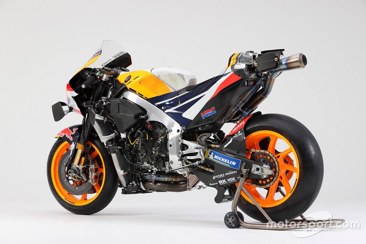 RC213V (Alex Marquez) 2020YM studio shot