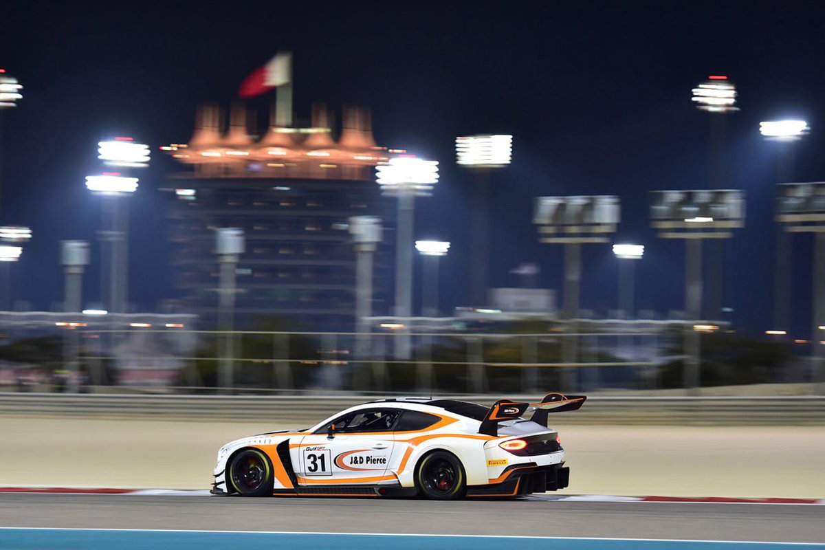 #31 Team Parker Racing, Bentley Continental GT3: Derek Pierce, Euan McKay, Andrew Meyrick