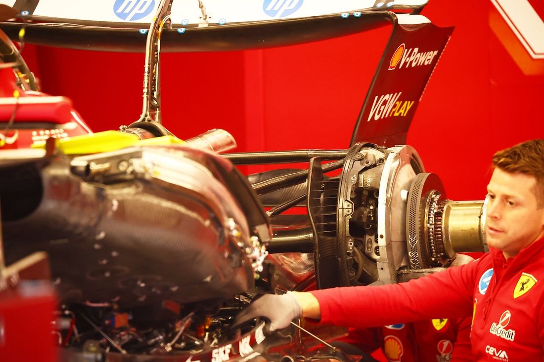 Ferrari SF-25, detalle de la suspensión trasera