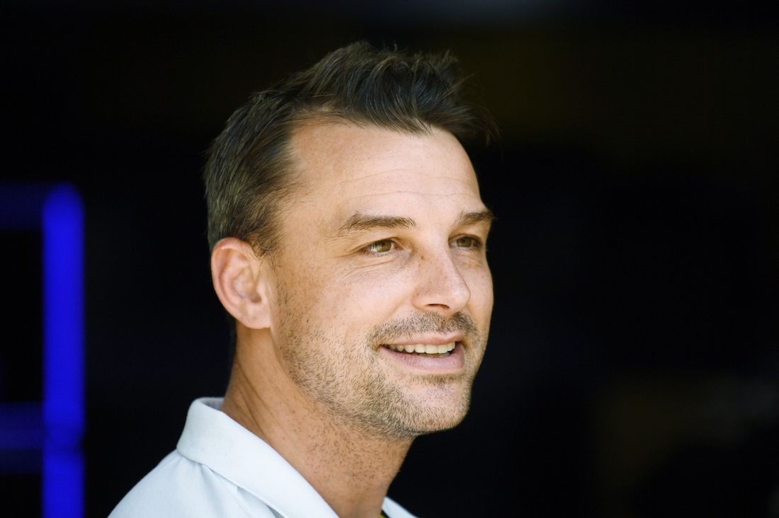 #38 Cadillac Hertz Team Jota Cadillac V-Series.R: Earl Bamber