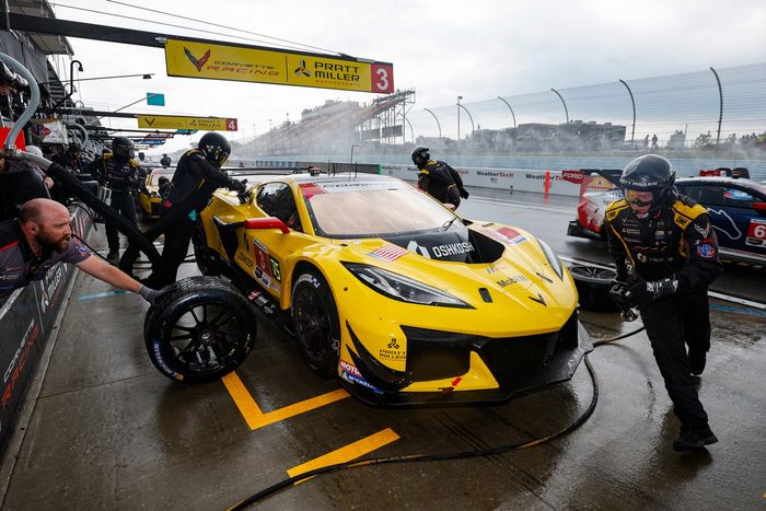 #3 Corvette Racing by Pratt Miller Motorsports Corvette Z06 GT3.R: Antonio Garcia, Alexander Sims