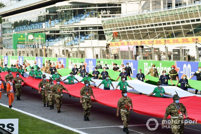 Las celebraciones de la parrilla antes de la carrera