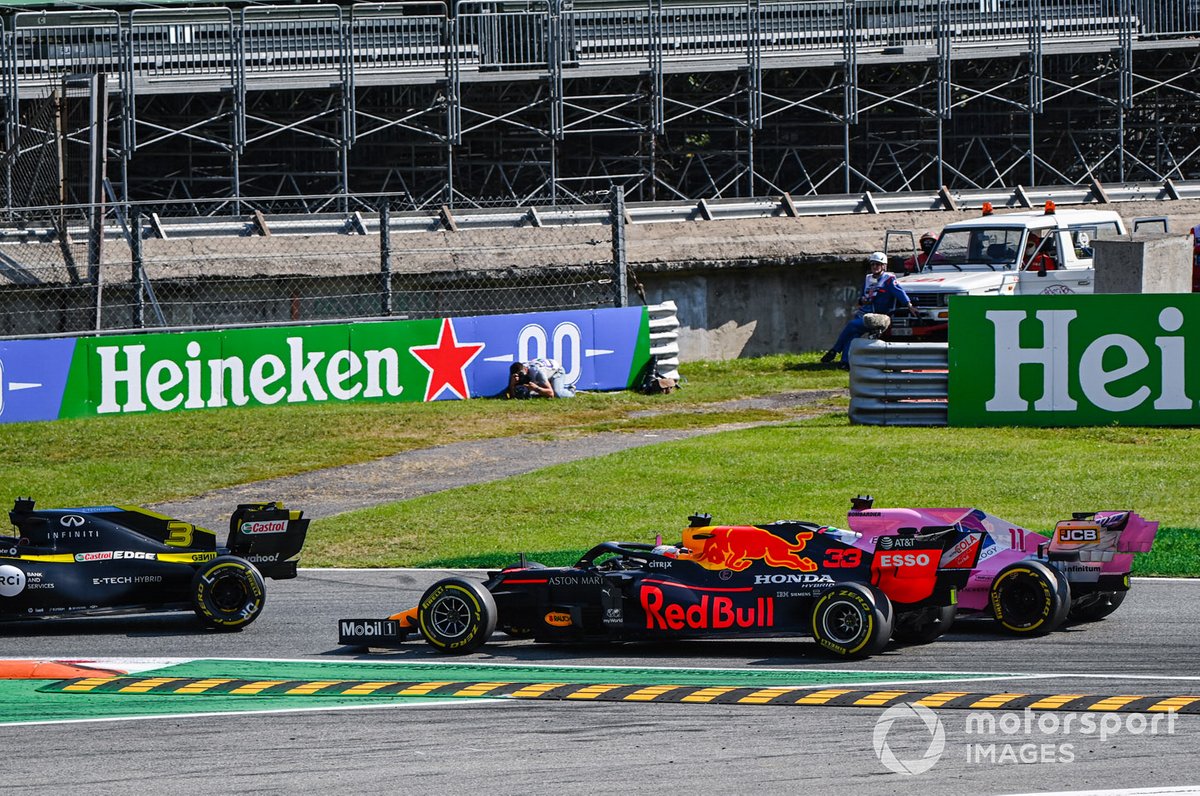 Max Verstappen, Red Bull Racing RB16, Sergio Pérez, Racing Point RP20