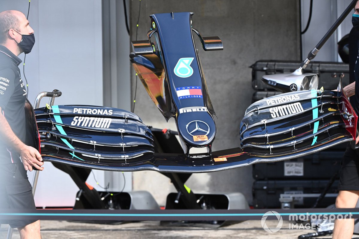 Mercedes W11: Frontflügel
