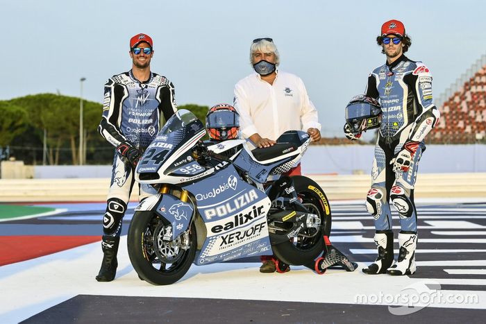 Stefano Manzi y Simone Corsi, decoración especial de la moto Forward Racing para Misano