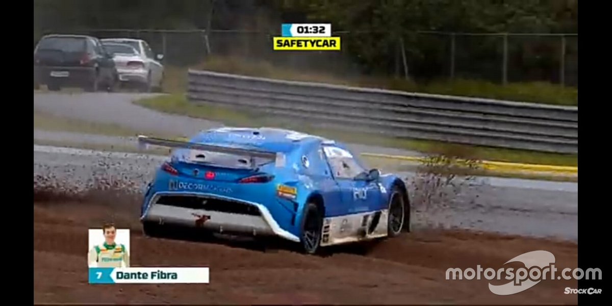 Dante Fibra capota na Stock Light em Interlagos