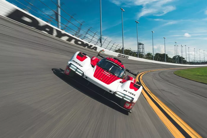 Porsche 963 LMDh 