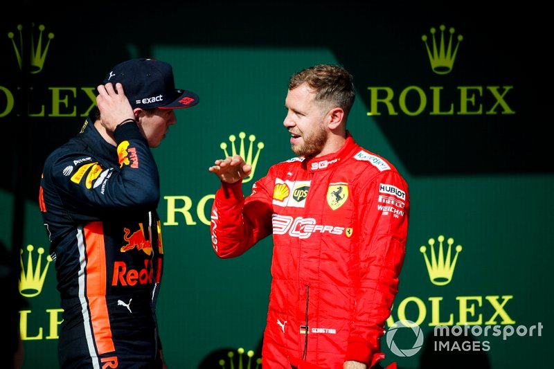 Podio: segundo lugar Max Verstappen, Red Bull Racing y el tercer lugar Sebastian Vettel, Ferrari