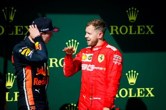 Podyum: 2. Max Verstappen, Red Bull Racing, Matt Deane, Şef Mekaniker, Mercedes AMG, Yarış galibi Lewis Hamilton, Mercedes AMG F1, 3. Sebastian Vettel, Ferrari