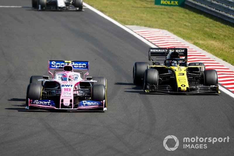 Lance Stroll, Racing Point RP19, precede Daniel Ricciardo, Renault F1 Team R.S.19