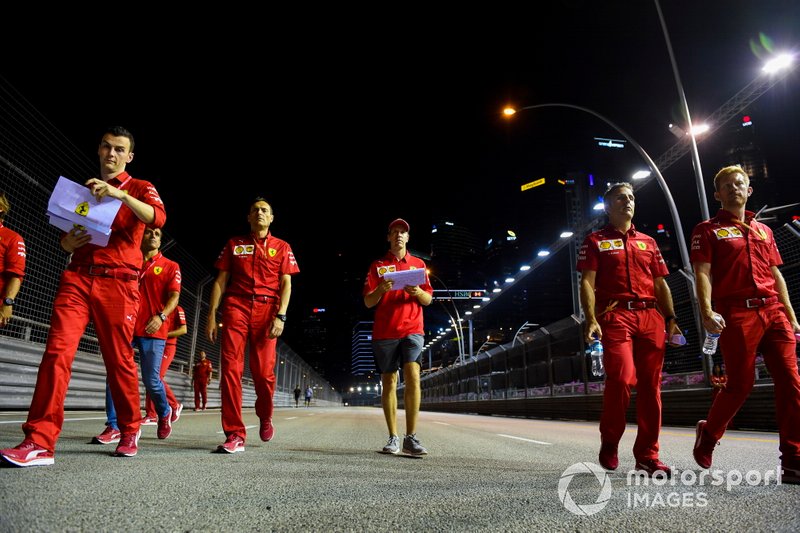 Sebastian Vettel, Ferrari cammina sulla pista