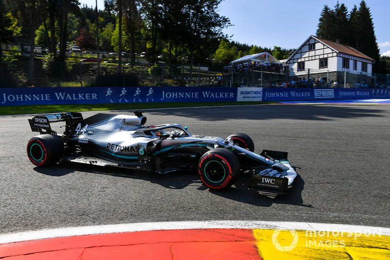 3. Льюис Хэмилтон (Mercedes) - 1:43,282