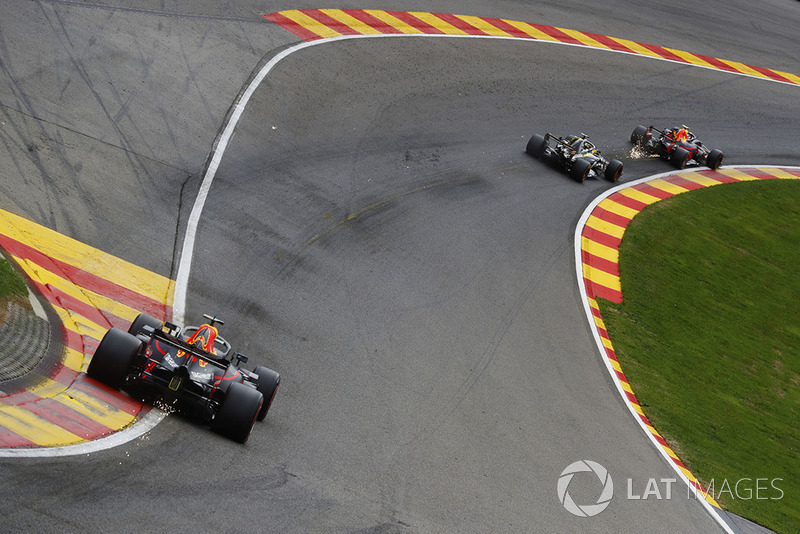 Max Verstappen, Red Bull Racing RB14, Nico Hulkenberg, Renault Sport F1 Team R.S. 18, Daniel Ricciardo, Red Bull Racing RB14
