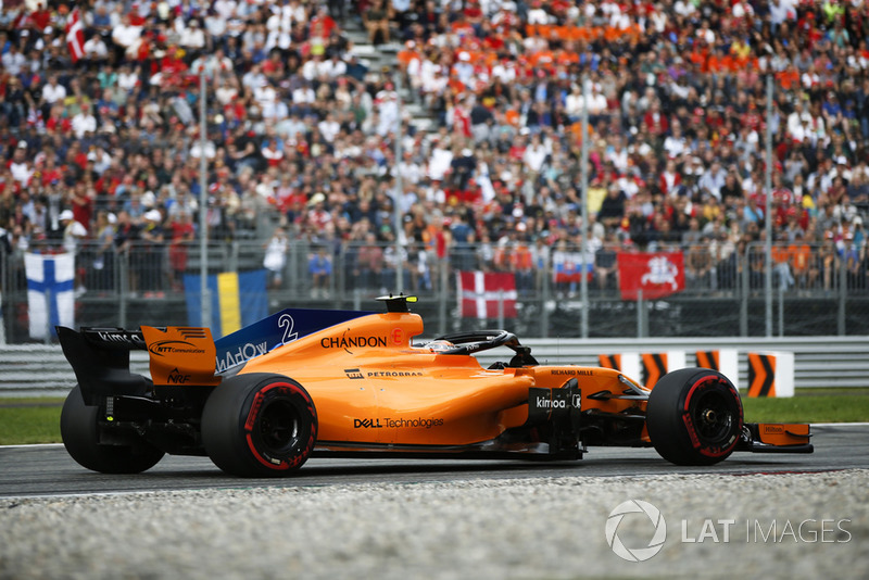 17: Stoffel Vandoorne, McLaren MCL33, 1'22.085