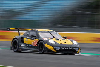 #56 Team Project 1 Porsche 911 RSR: Jörg Bergmeister, Patrick Lindsey, Egidio Perfetti