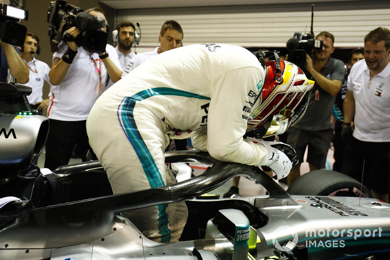 Lewis Hamilton 79. rajtelsősége a Forma-1-ben - F1 2018 - Szingapúri Nagydíj