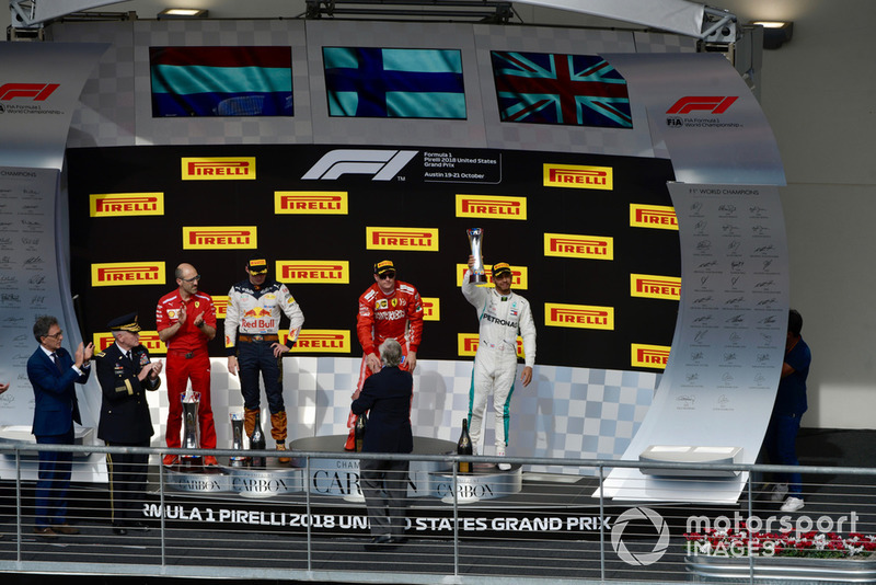 Podyum: Carlo Santi, Ferrari Yarış Mühendisi, 2.Max Verstappen, Red Bull Racing, Yarış galibi Kimi Raikkonen, Ferrari, 3. Lewis Hamilton, Mercedes AMG F1