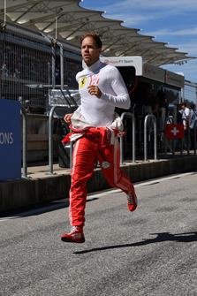 Sebastian Vettel, Ferrari runs