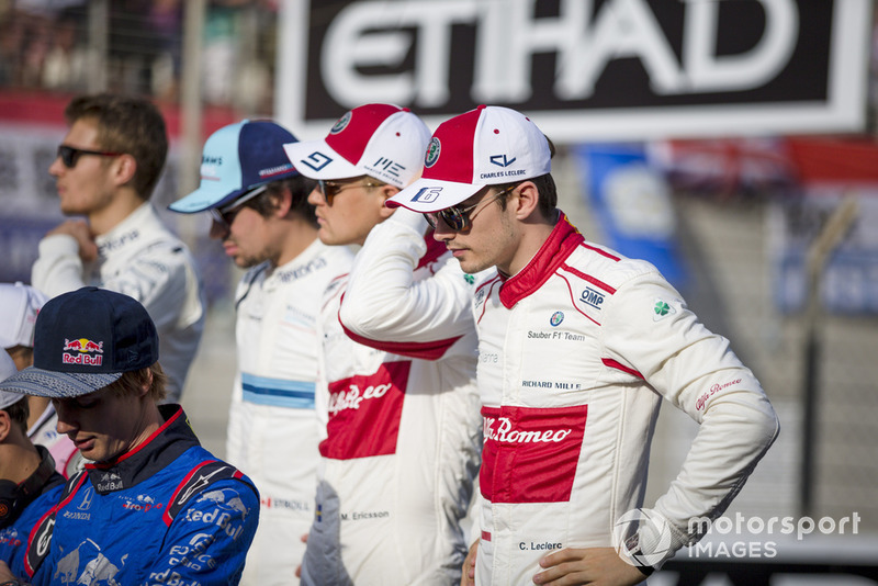 Charles Leclerc, Sauber and Marcus Ericsson, Sauber at the driver group photo