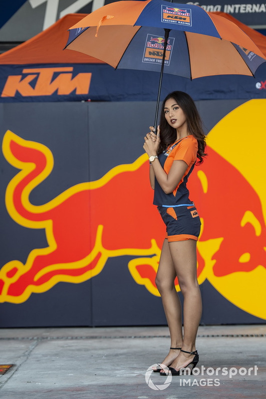 Rajtrácslányok a Thai Nagydíjról