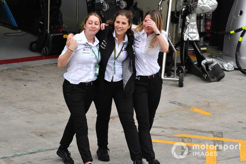 Mercedes-AMG F1 celebran en Parc Ferme