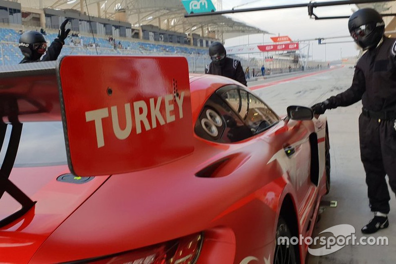 #34 Team Turkey, Salih Yoluç, Ayhancan Güven, Mercedes AMG GT3