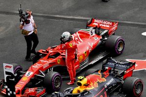 Sebastian Vettel, Ferrari SF71H, nel parco chiuso