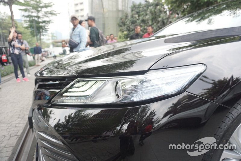 Lampu All New Toyota Camry Hybrid