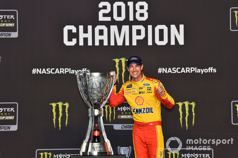 Joey Logano, Team Penske, Ford Fusion Shell Pennzoil celebrates his Championship