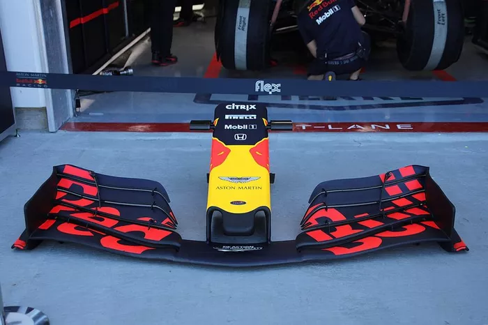 Detalle del alerón delantero del Red Bull Racing RB15
