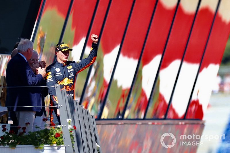 Podio: ganador Max Verstappen, Red Bull Racing