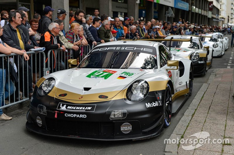 #91 Porsche GT Team Porsche 911 RSR