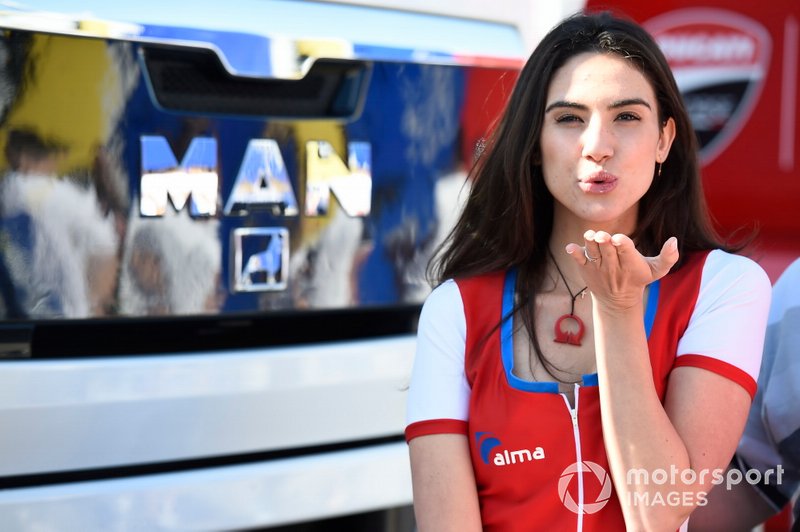 Grid girl