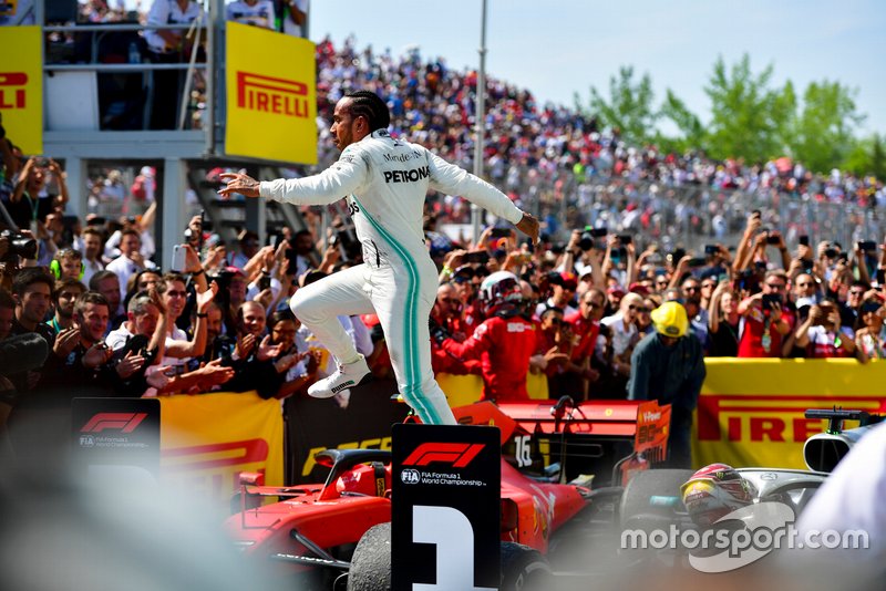 La cita de Canadá provocó la primera gran polémica del año, cuando la FIA decidió sancionar a Vettel por una maniobra dudosa en la curva 4. El alemán cruzó la meta primero, pero el triunfo cayó en manos de Hamilton