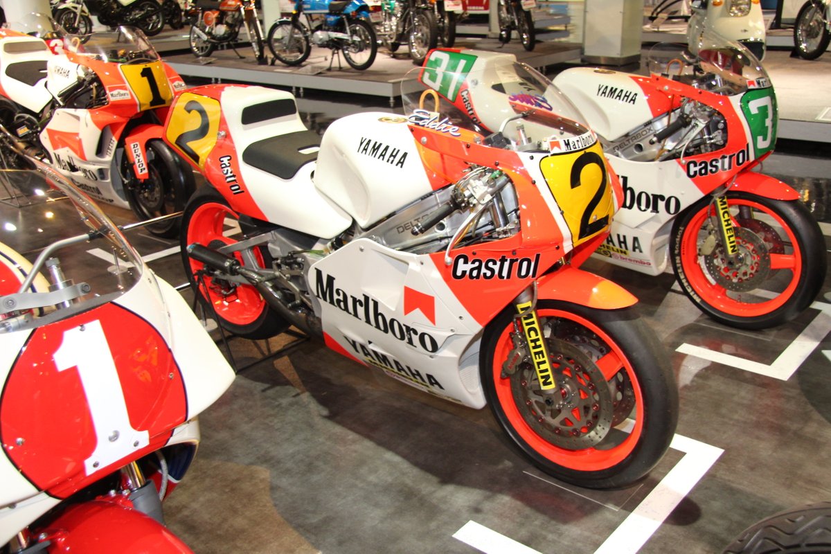 1986_Yamaha YZR500(0W81)
