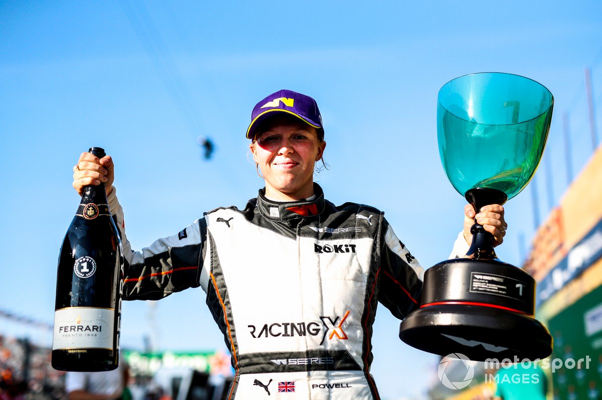 Ganadora Alice Powell