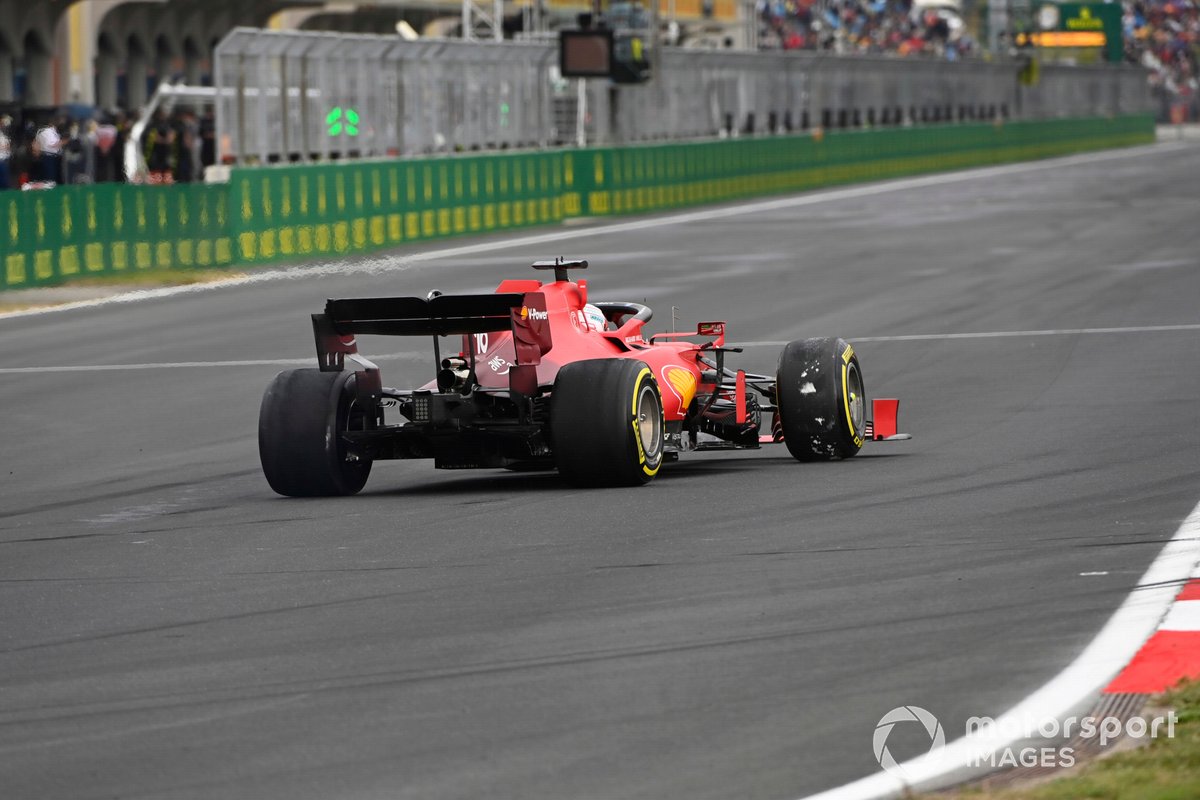 Charles Leclerc, Ferrari SF21, torna in pista dopo il testacoda