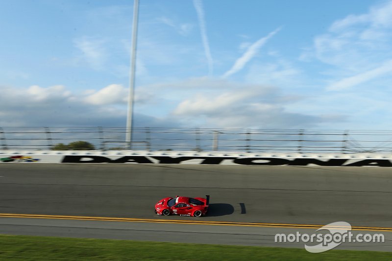 #62 Risi Competizione Ferrari 488 GTE: James Calado, Daniel Serra