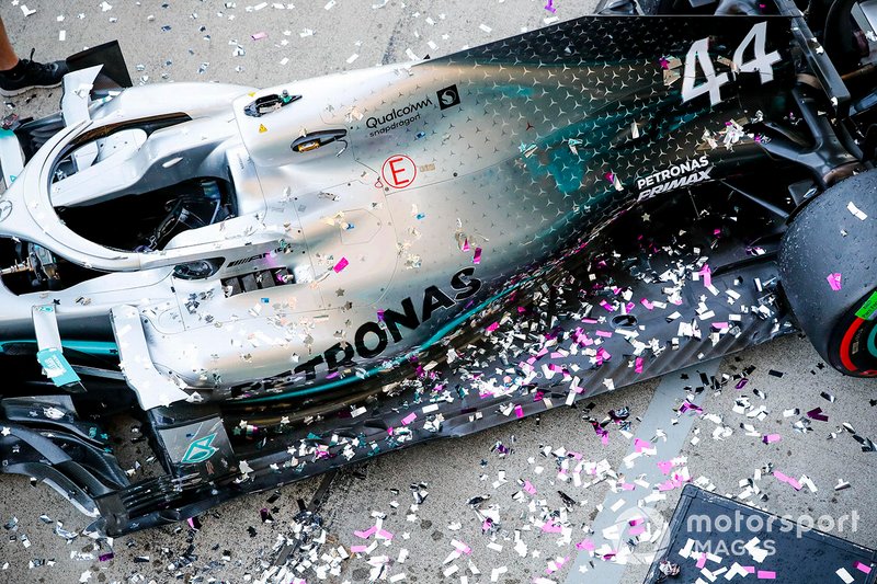 El equipo Mercedes celebra su sexto Mundial de constructores consecutivo