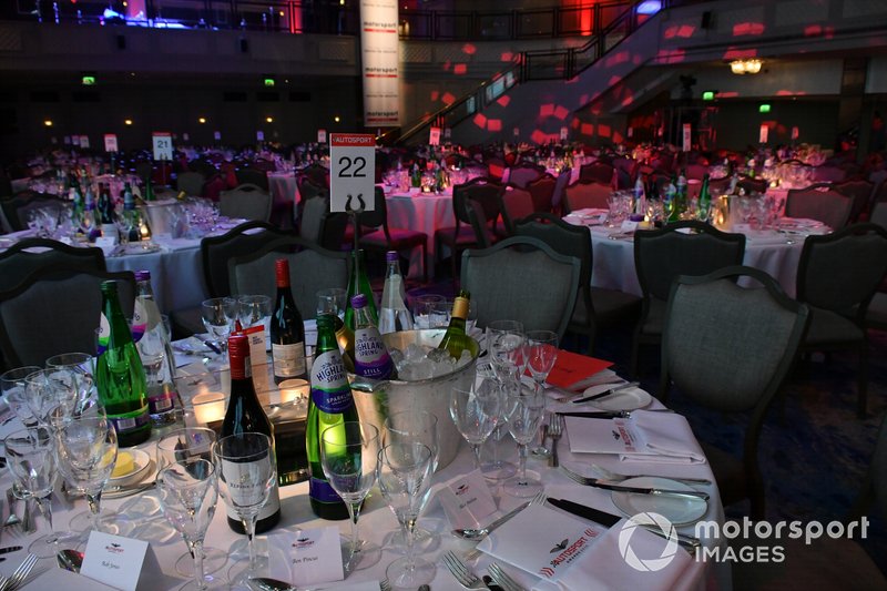 Set tables prior to the arrival of the guests