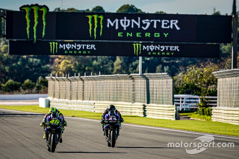 Lewis Hamilton, Yamaha MotoGP YZR-M1, Valentino Rossi, MotoGP YZR-M1