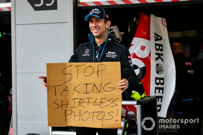 Nicholas Latifi, Williams Racing, tiene un messaggio per George Russell, Williams Racing
