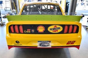 Joey Logano, Team Penske, Ford Mustang Shell Pennzoil