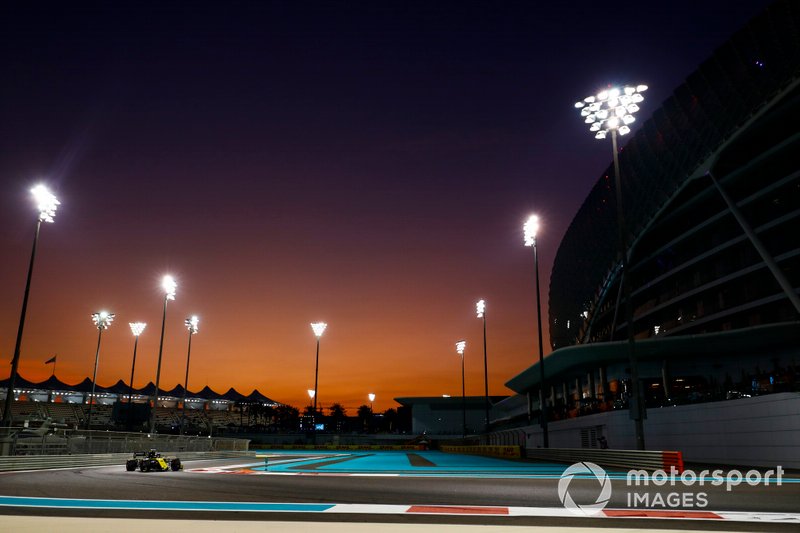 7: Daniel Ricciardo, Renault F1 Team R.S.19, 1'36.456